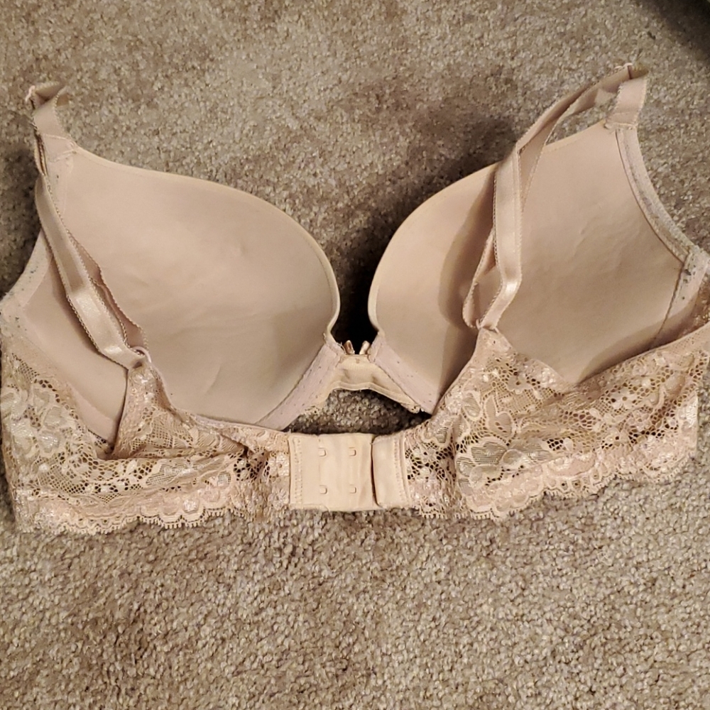 Victoria's Secret Dream Angel's Push Up Bra - Picture 2 of 3